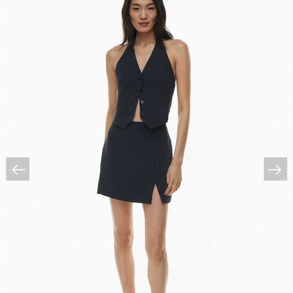 Aritzia- Wilfred Patio Mini Skirt - size 4